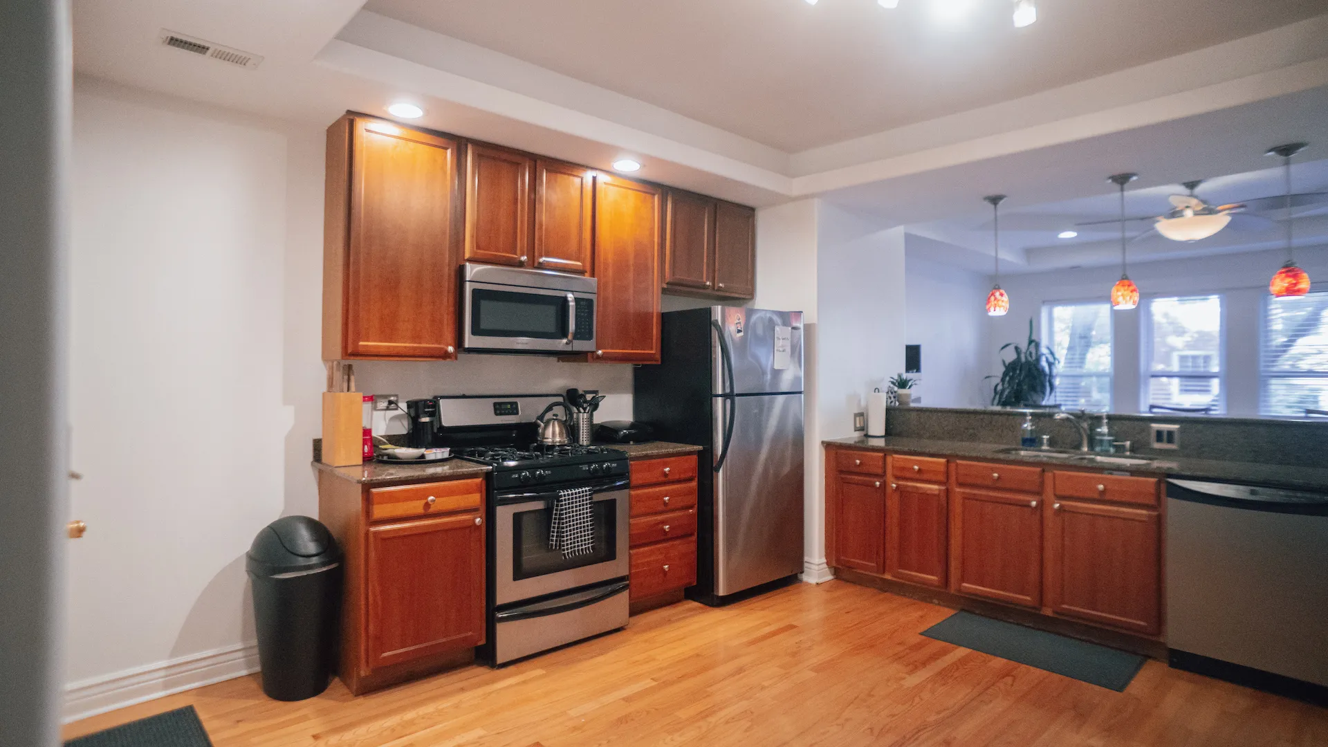 6709 N LAKEWOOD AVE 60626-unit#2-S-Chicago-IL