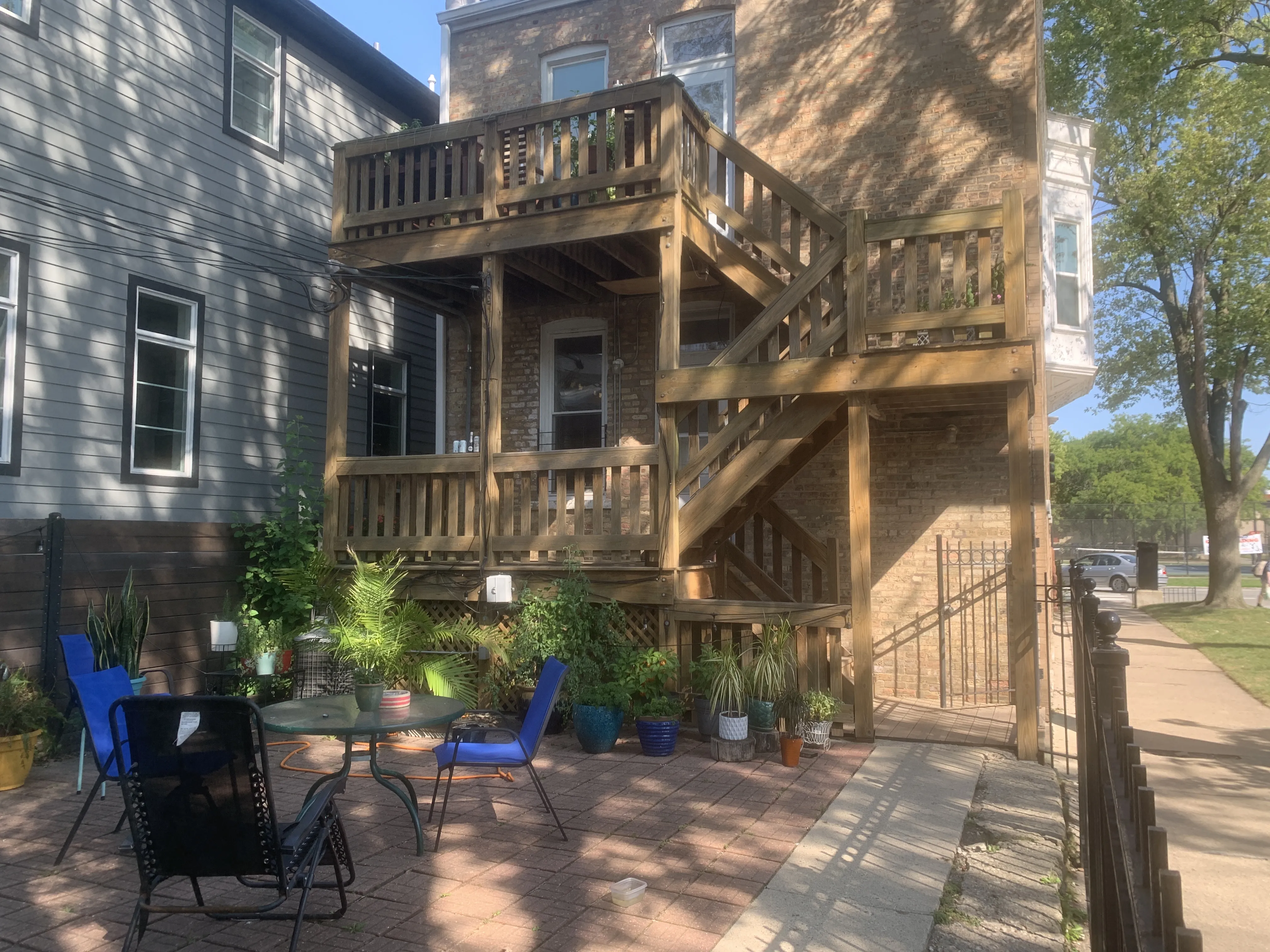 2301 W MONTROSE AVE 60618-unit#B-Chicago-IL