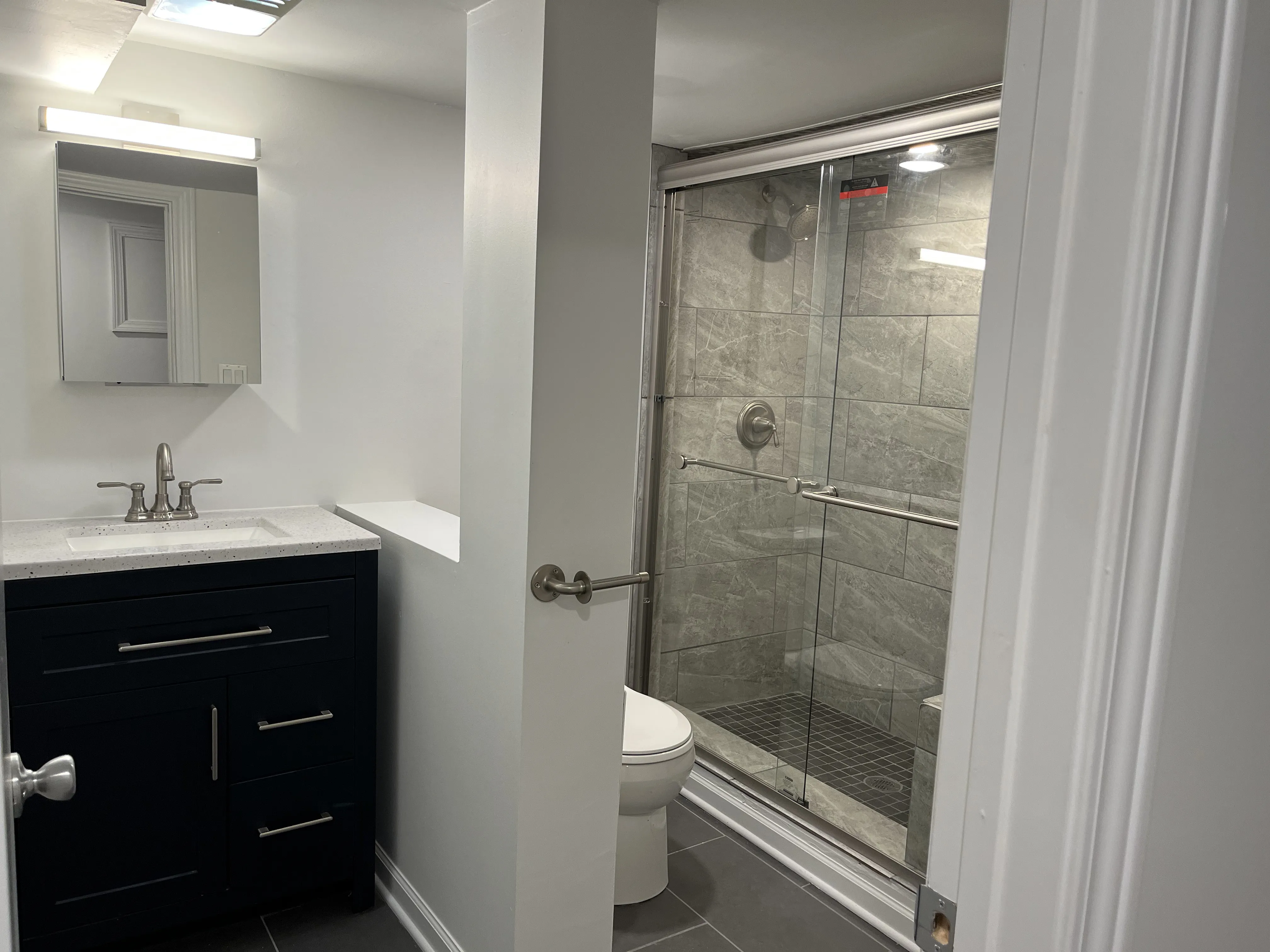 2301 W MONTROSE AVE 60618-unit#B-Chicago-IL