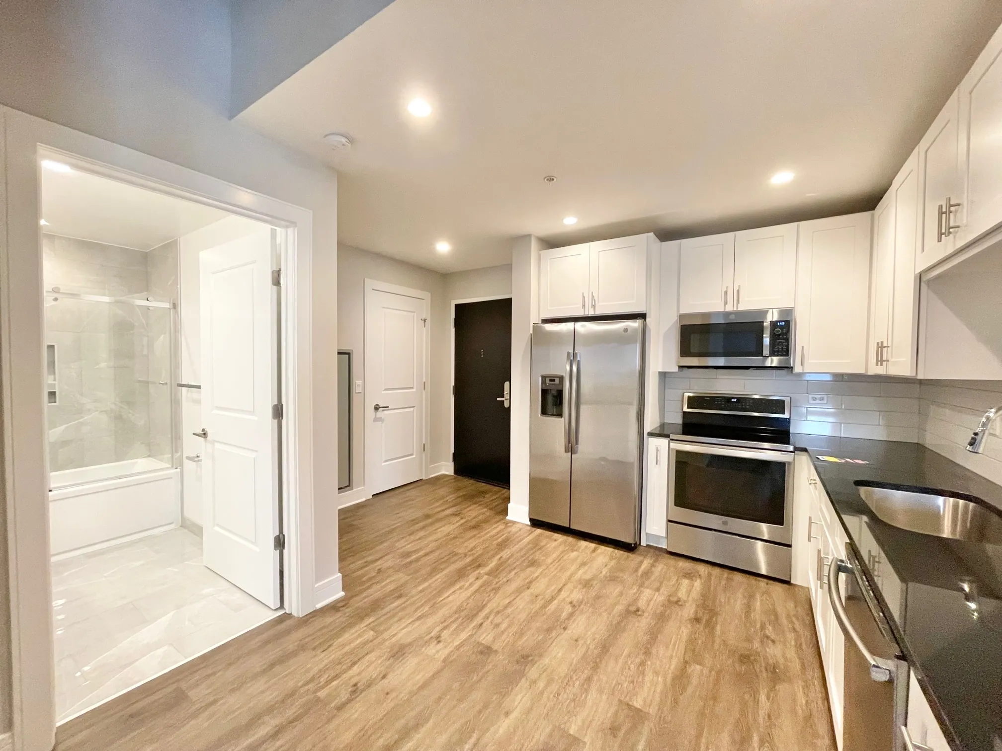 3833 N BROADWAY 60613-unit#212-Chicago-IL