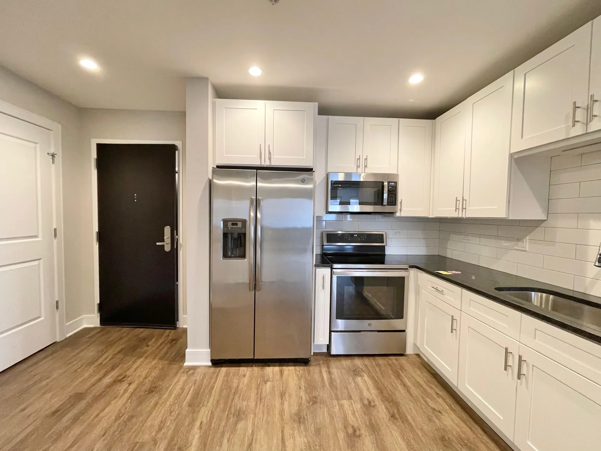 3833 N BROADWAY 60613-unit#212-Chicago-IL