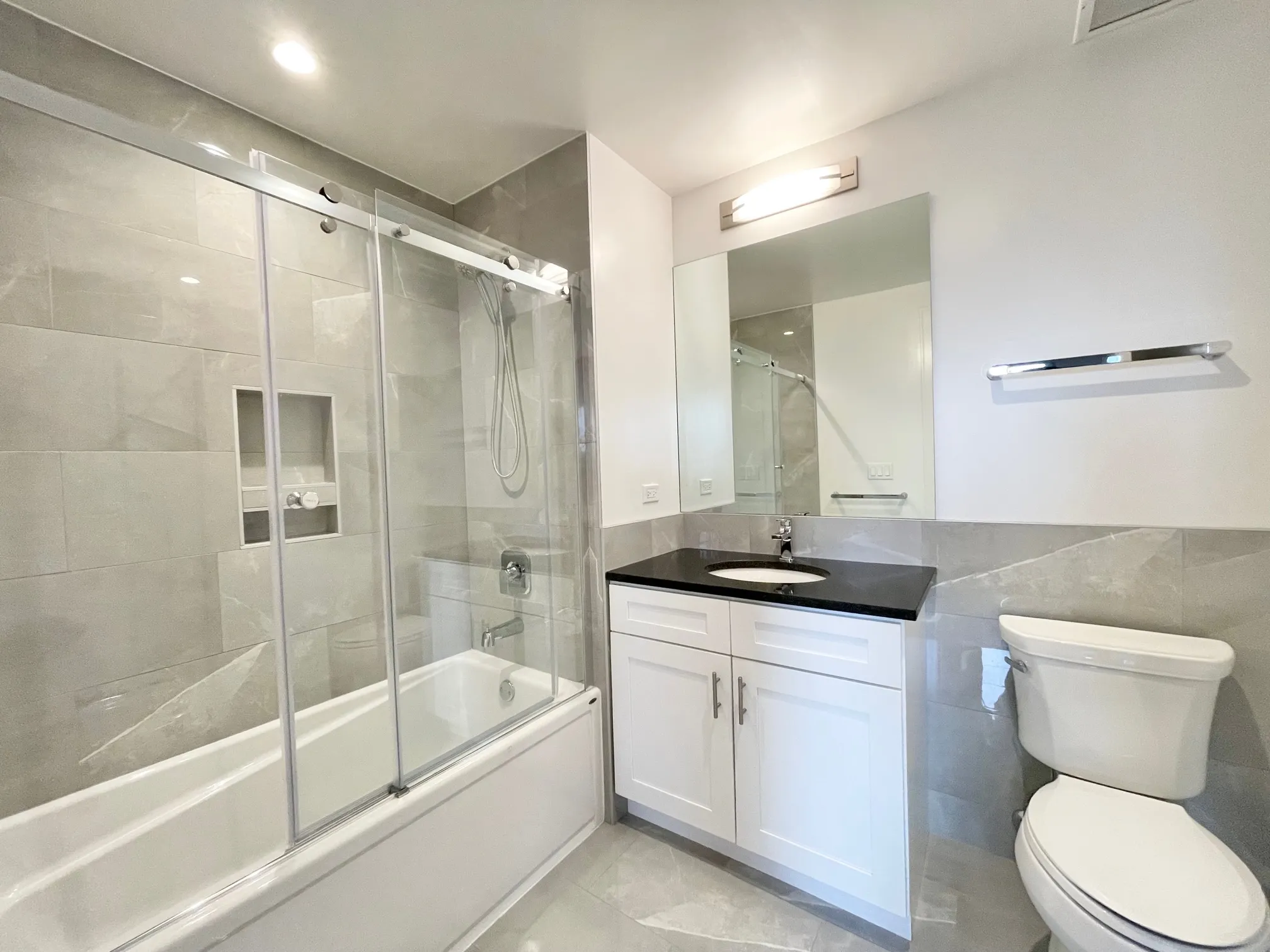 3833 N BROADWAY 60613-unit#212-Chicago-IL