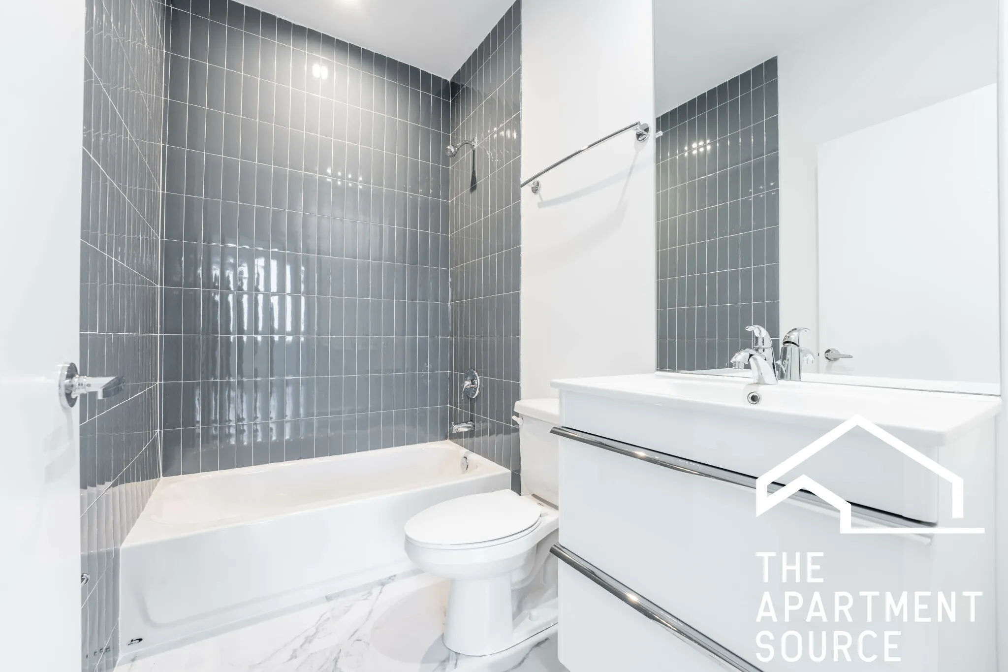 2535 W FULLERTON AVE 60647-unit#404-Chicago-IL