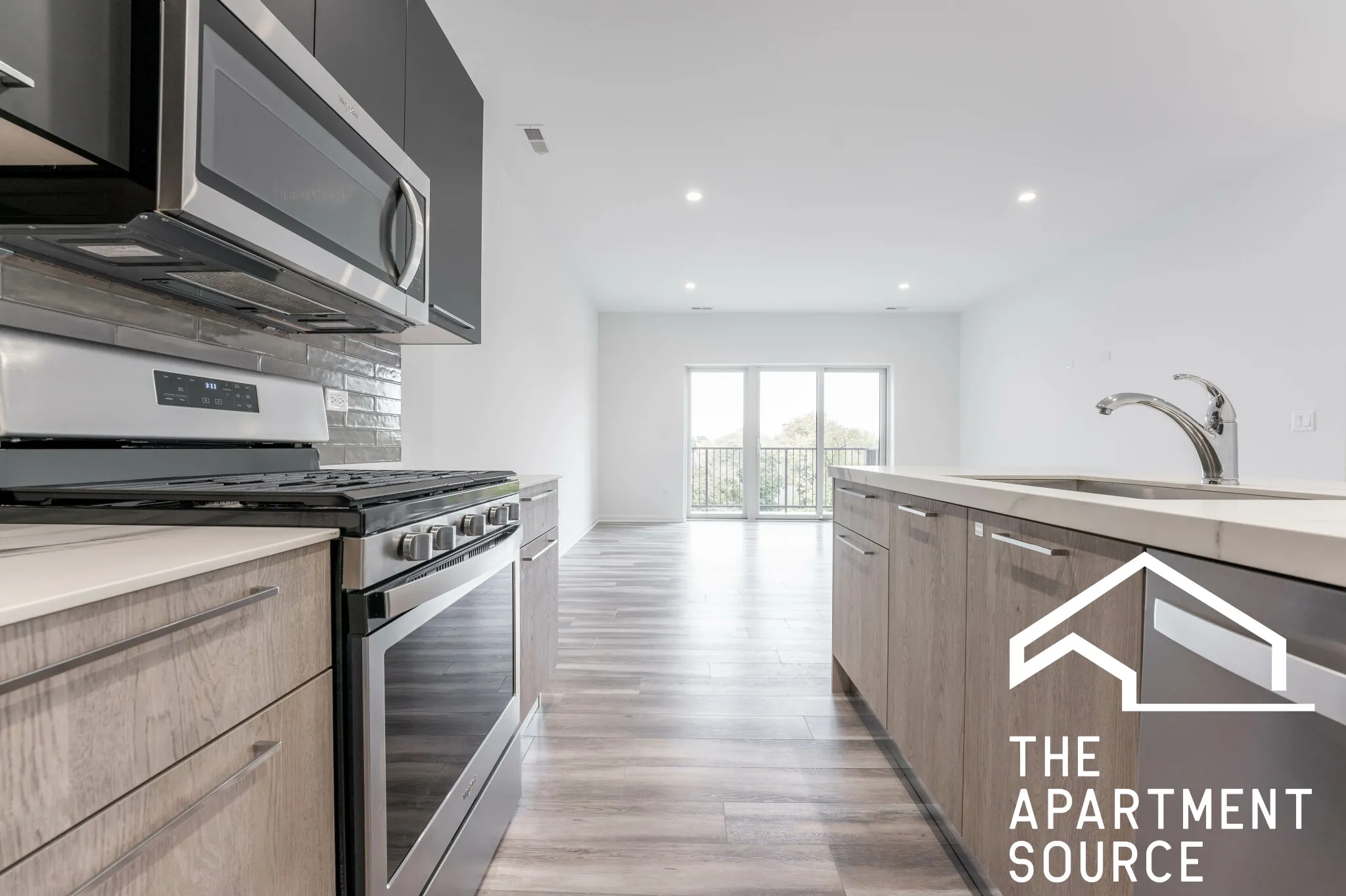 2535 W FULLERTON AVE 60647-unit#404-Chicago-IL