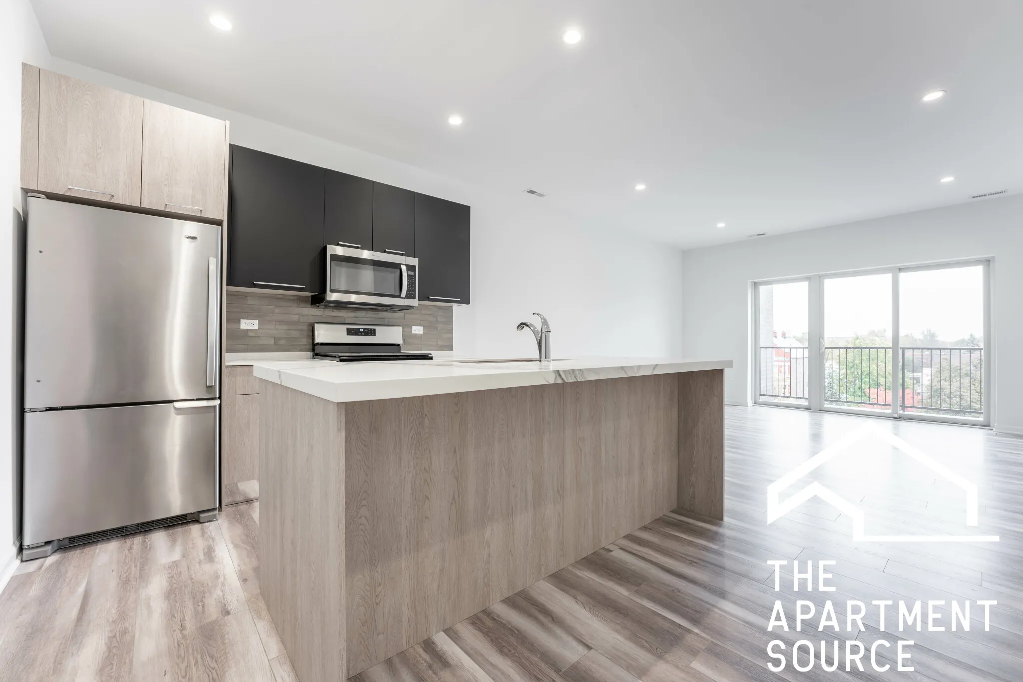 2535 W FULLERTON AVE 60647-unit#404-Chicago-IL