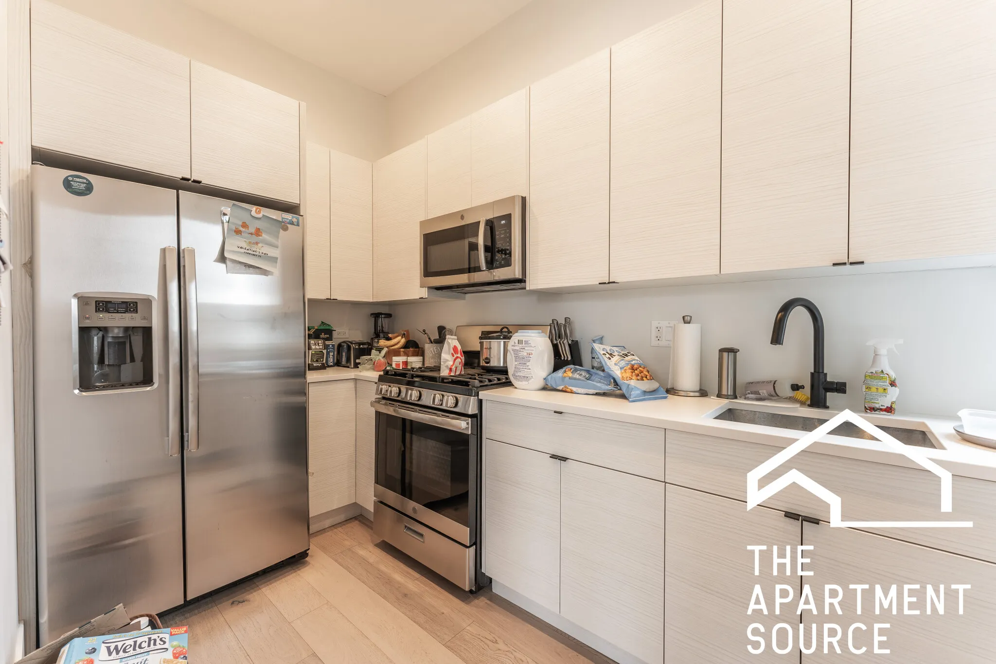 3059 W DIVERSEY AVE 60647-unit#2R-Chicago-IL