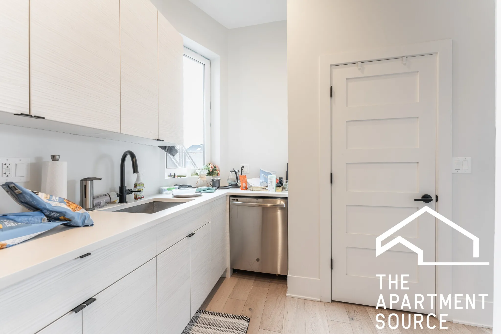 3059 W DIVERSEY AVE 60647-unit#2R-Chicago-IL