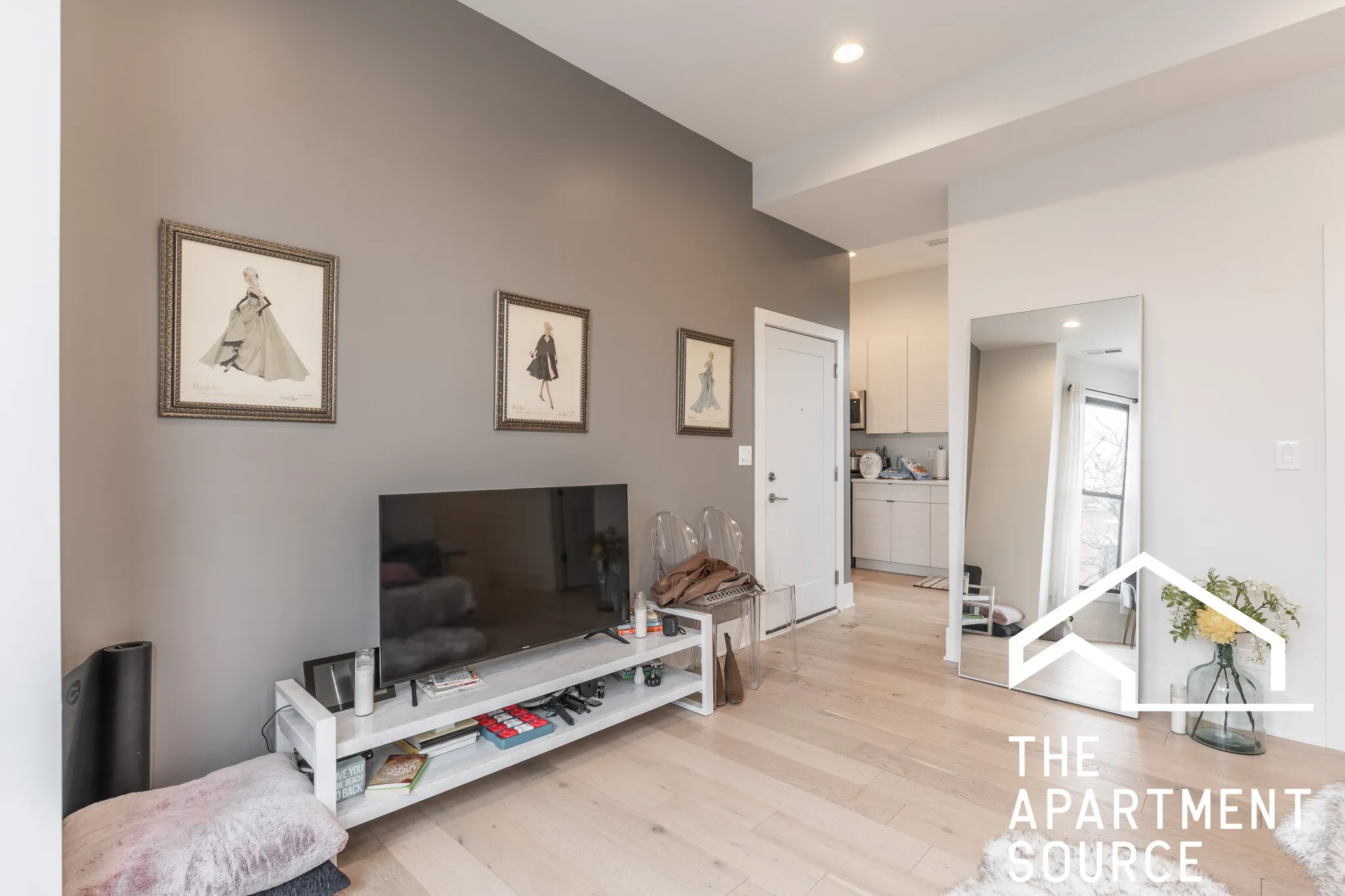 3059 W DIVERSEY AVE 60647-unit#2R-Chicago-IL