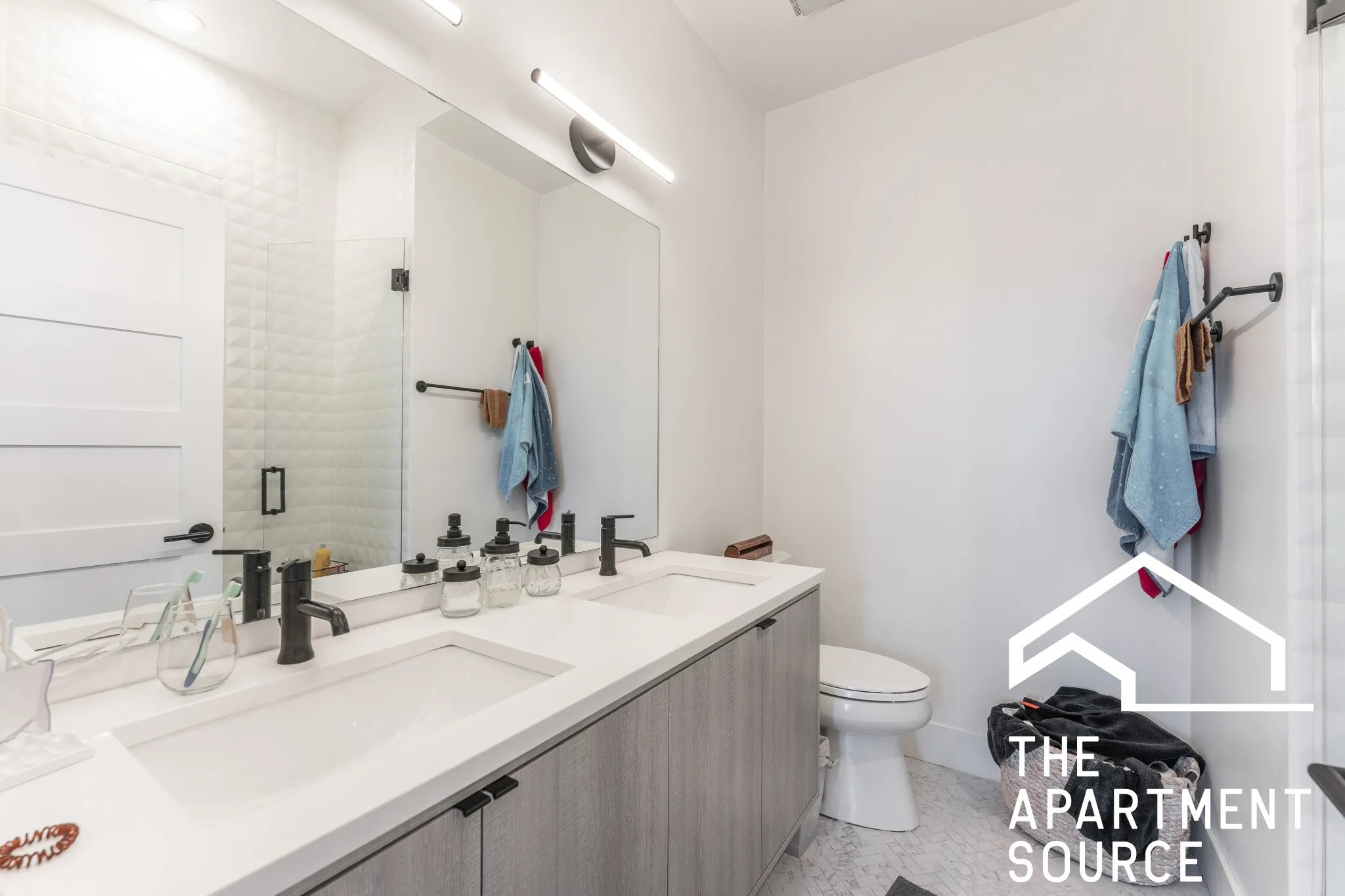 3059 W DIVERSEY AVE 60647-unit#2R-Chicago-IL