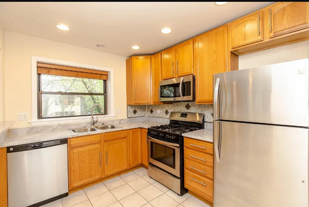 1902 W BIRCHWOOD AVE 60626-unit#3B-Chicago-IL