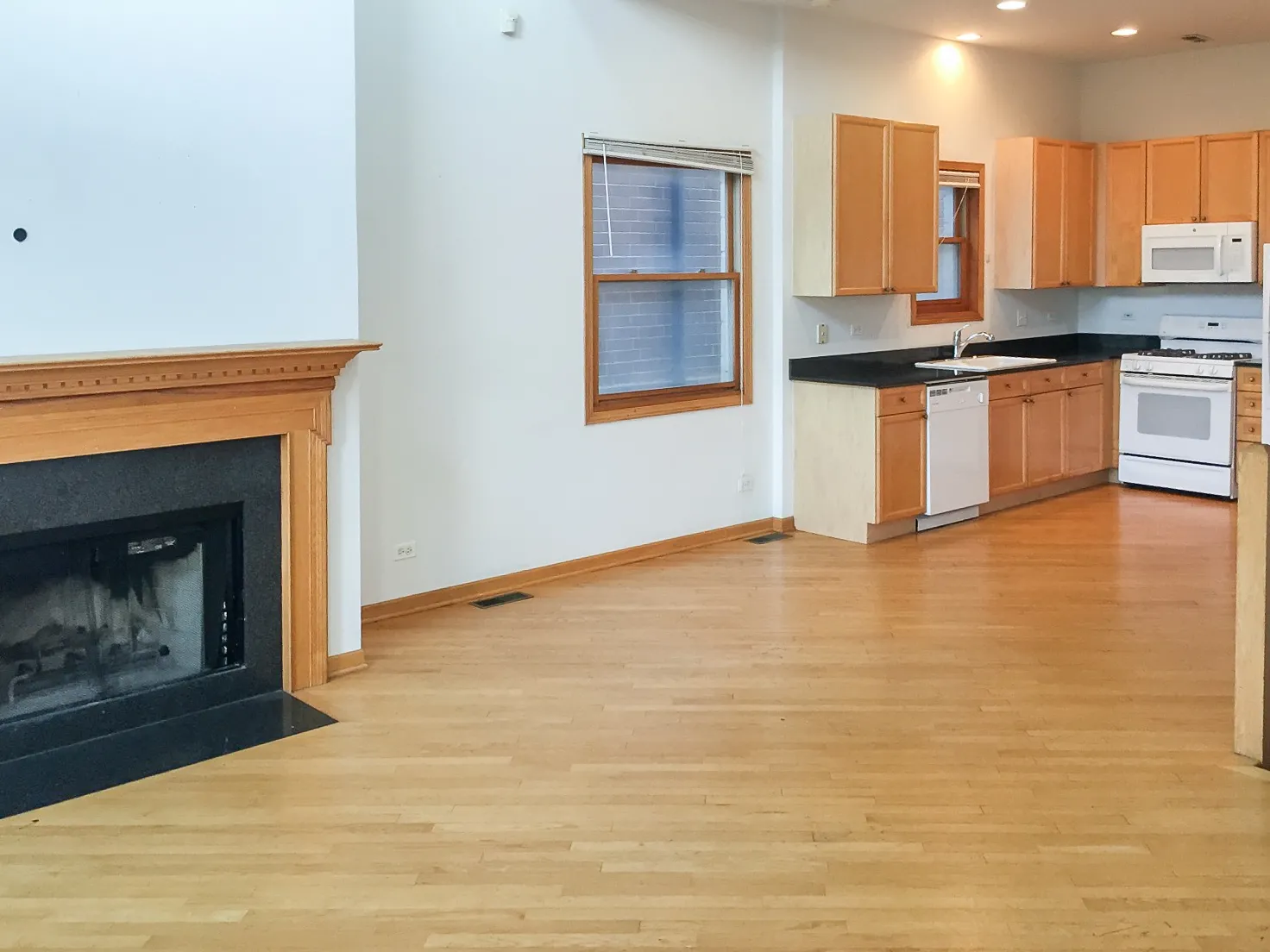 1326 W DIVERSEY PKWY 60614-unit#3-Chicago-IL