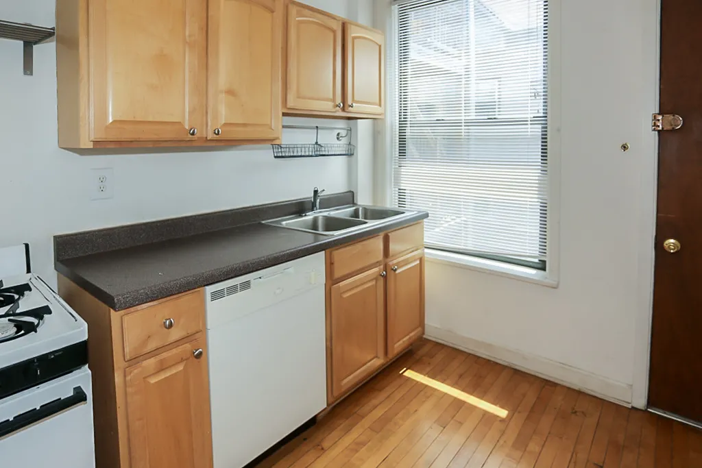 1507 W BARRY AVE 60657-unit#2-Chicago-IL