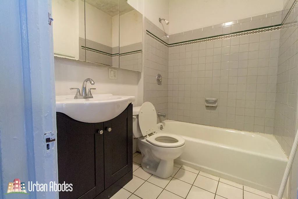 1211 W MELROSE ST 60657-unit#2-Chicago-IL