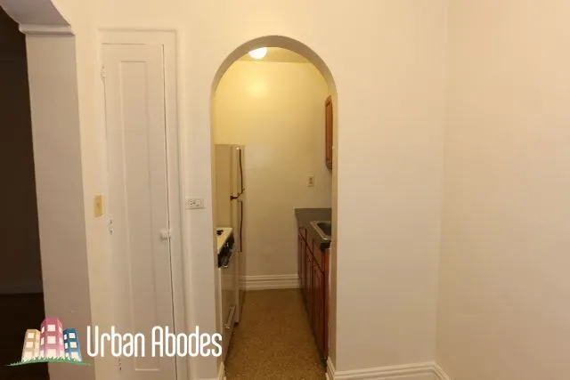 425 W ROSCOE ST 60657-unit#202-Chicago-IL