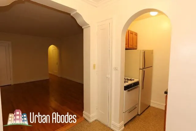 425 W ROSCOE ST 60657-unit#202-Chicago-IL