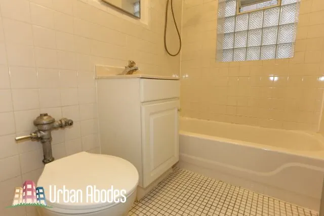 425 W ROSCOE ST 60657-unit#202-Chicago-IL