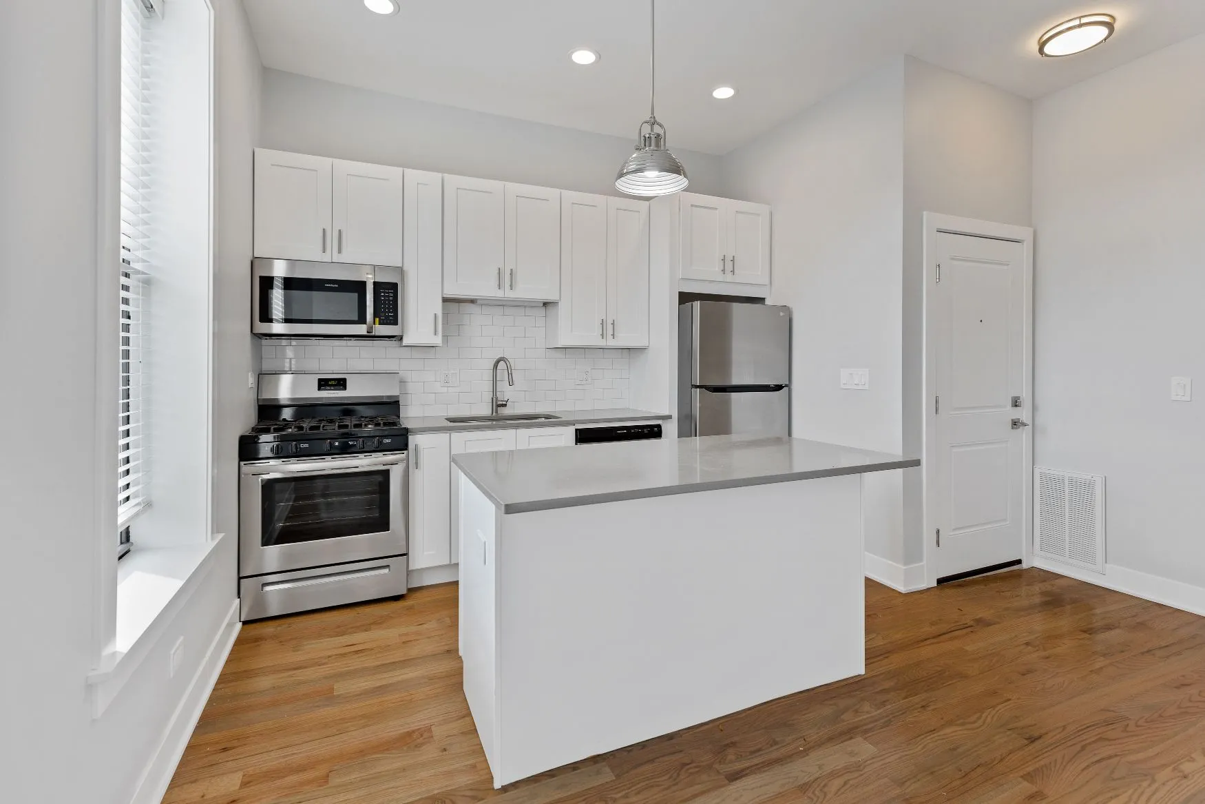 356 W DICKENS AVE 60614-unit#4-Chicago-IL