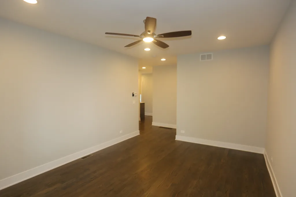 3921 N JANSSEN AVE 60613-unit#1S-Chicago-IL