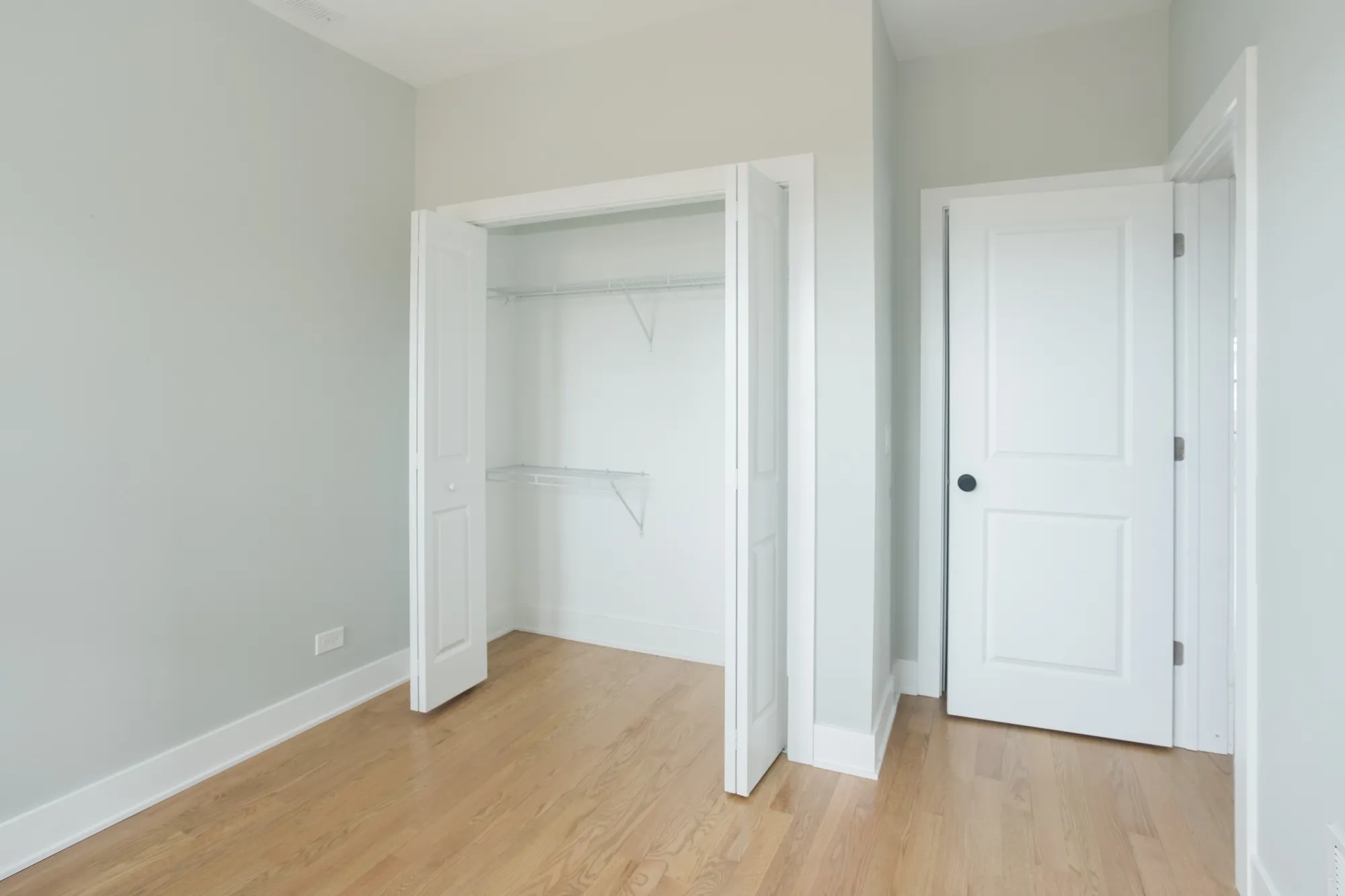 2022 W MONTROSE AVE 60618-unit#3A-Chicago-IL