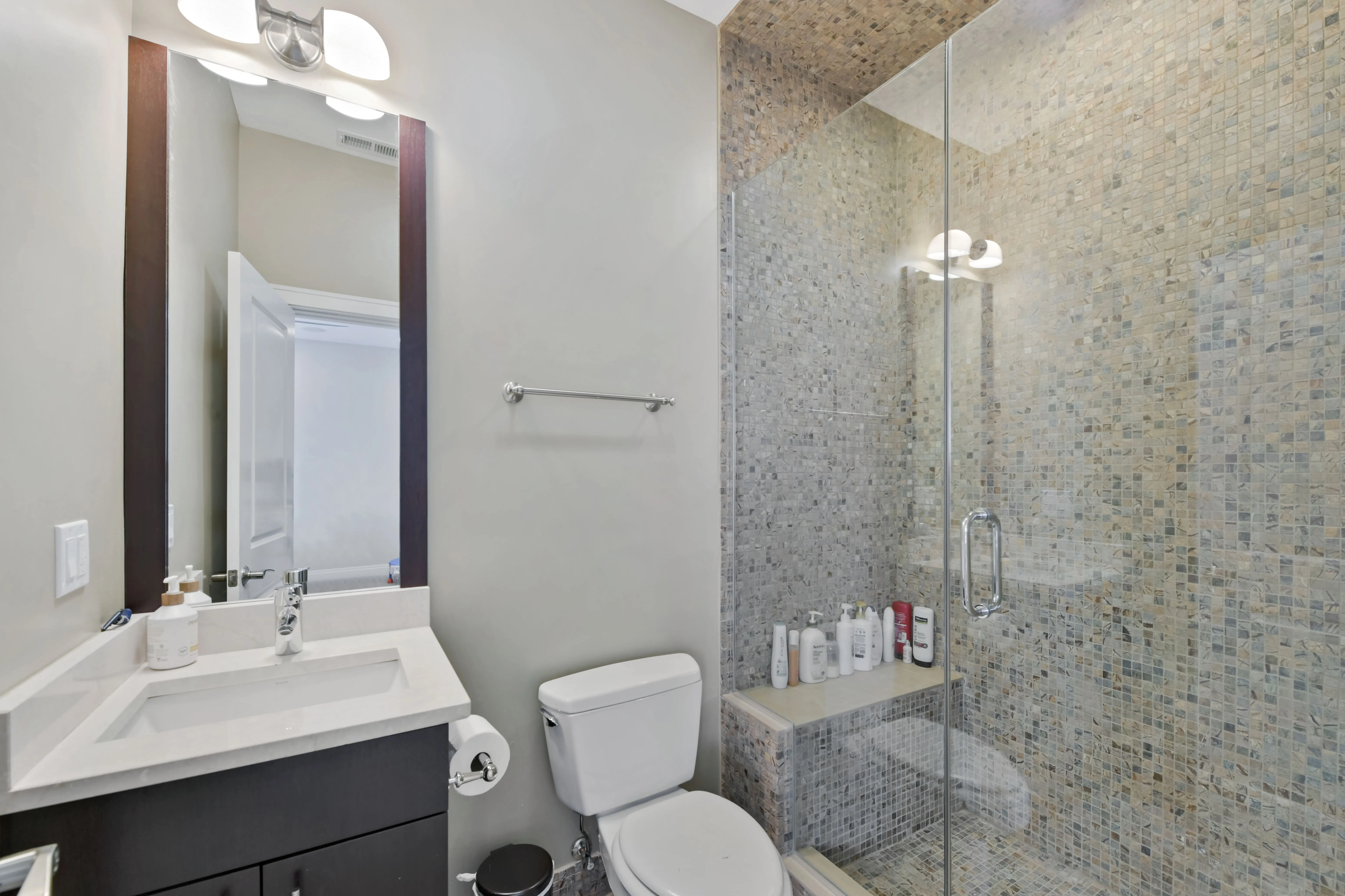 2224 W ROSCOE ST 60618-unit#A-Chicago-IL