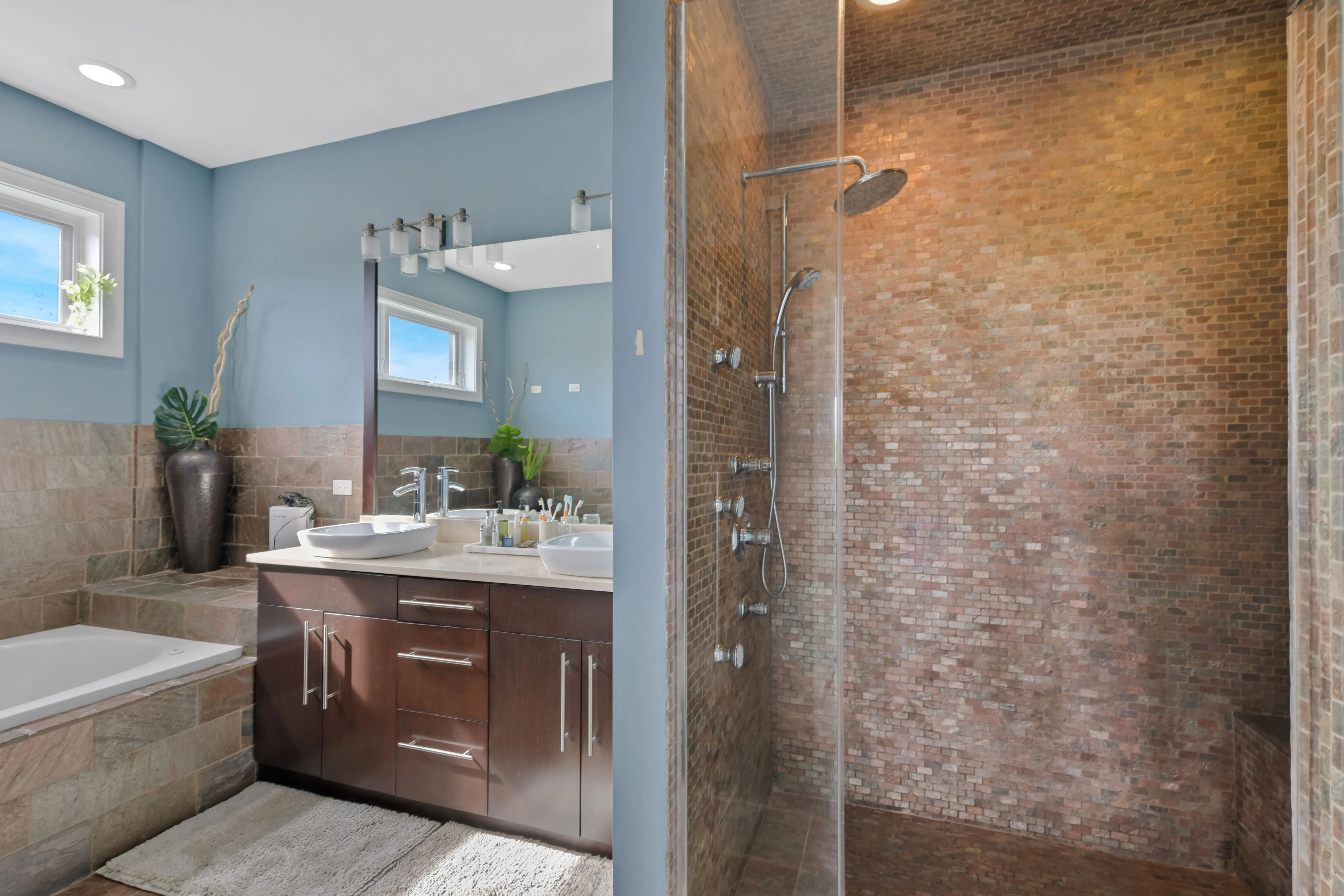 2224 W ROSCOE ST 60618-unit#A-Chicago-IL