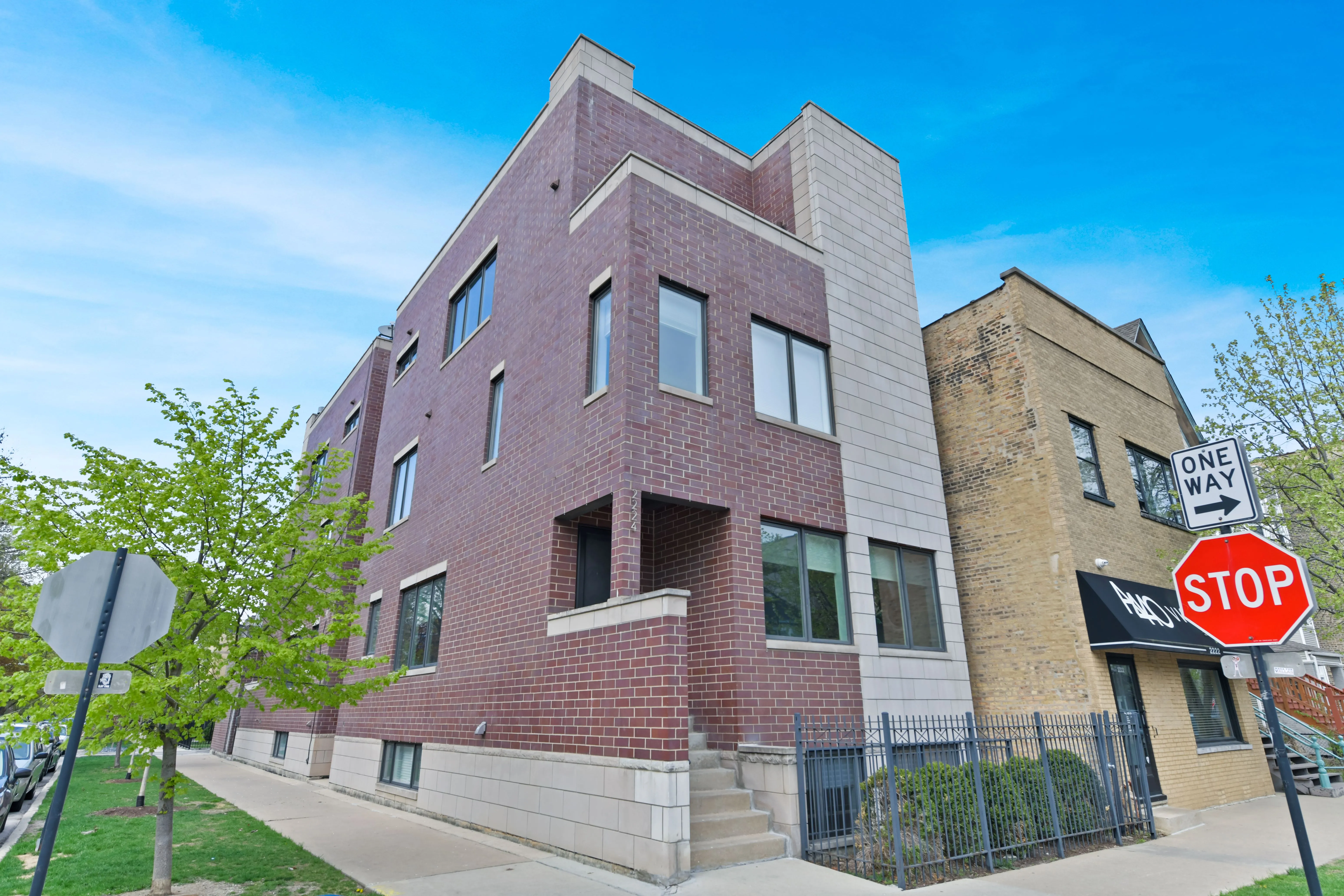 2224 W ROSCOE ST 60618-unit#A-Chicago-IL