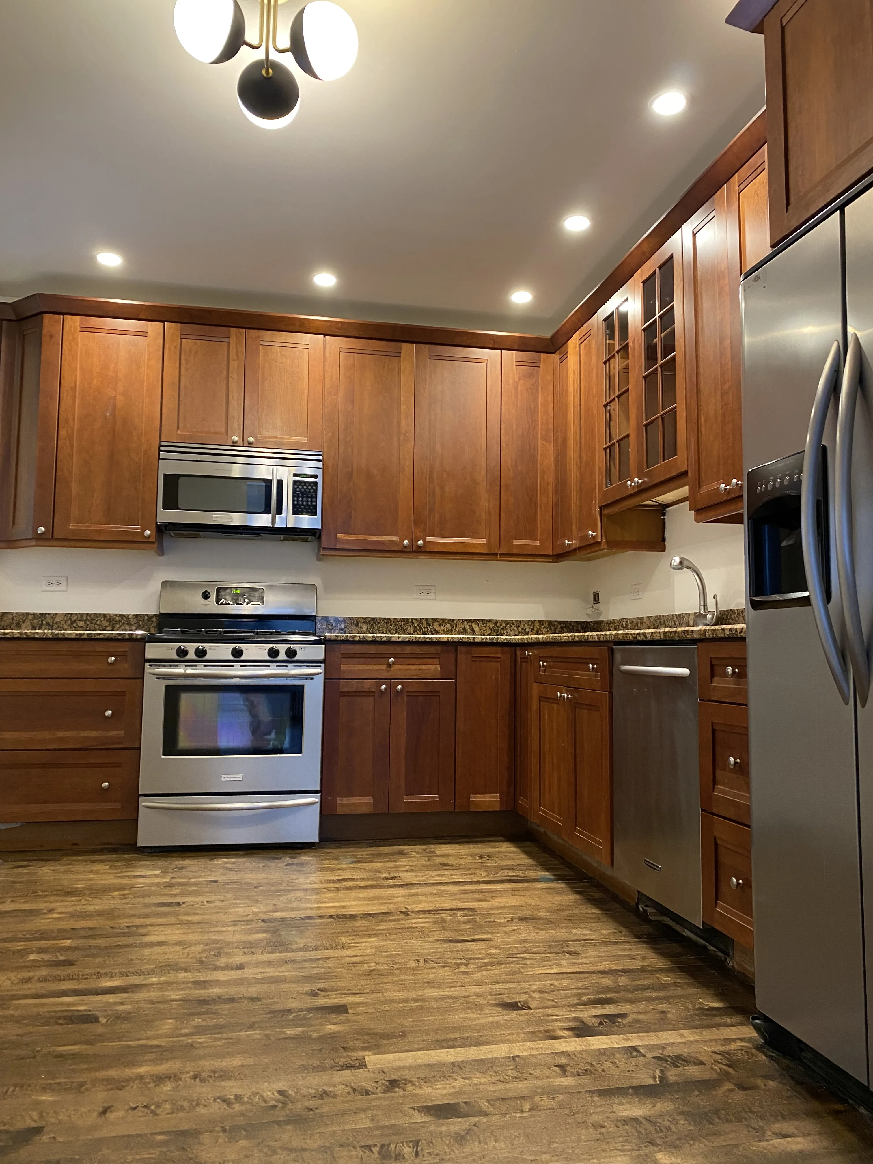 1221 W CATALPA AVE 60640-unit#2-Chicago-IL