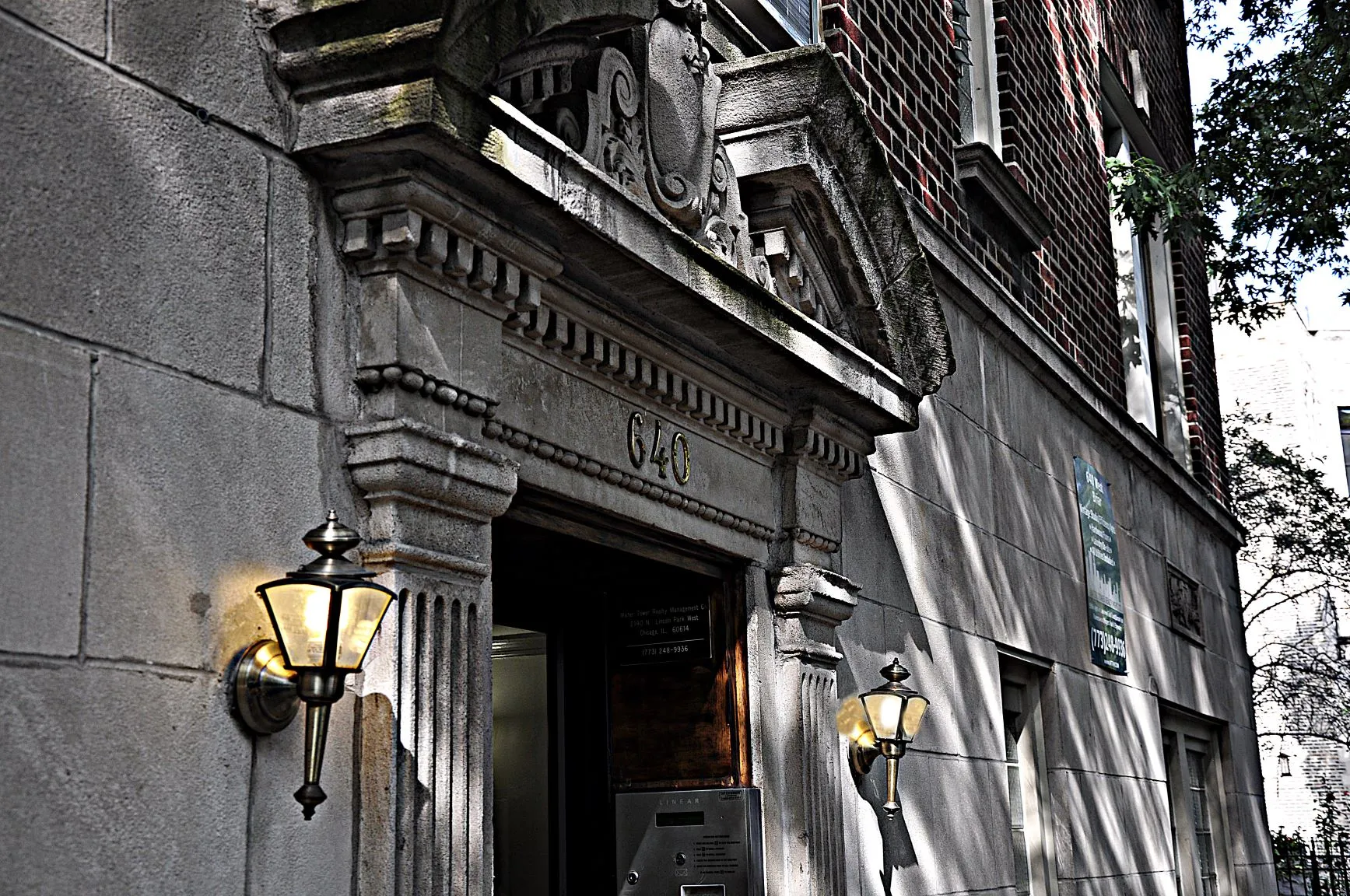 640 W BRIAR PL 60657-unit#106-Chicago-IL