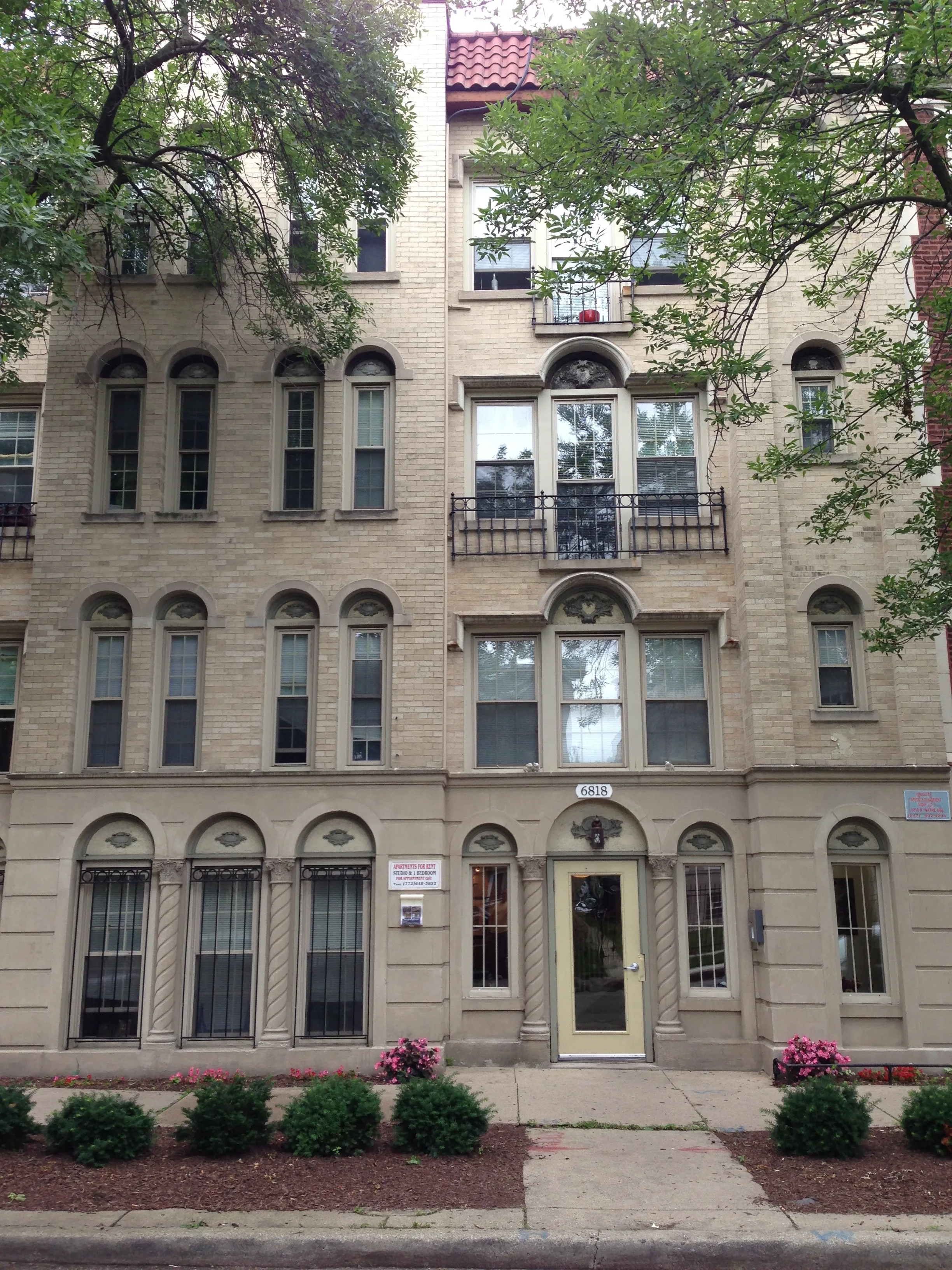 6818 N WAYNE AVE 60626-unit#A105-Chicago-IL