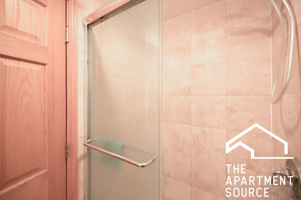 665 W CORNELIA AVE 60657-unit#G-Chicago-IL