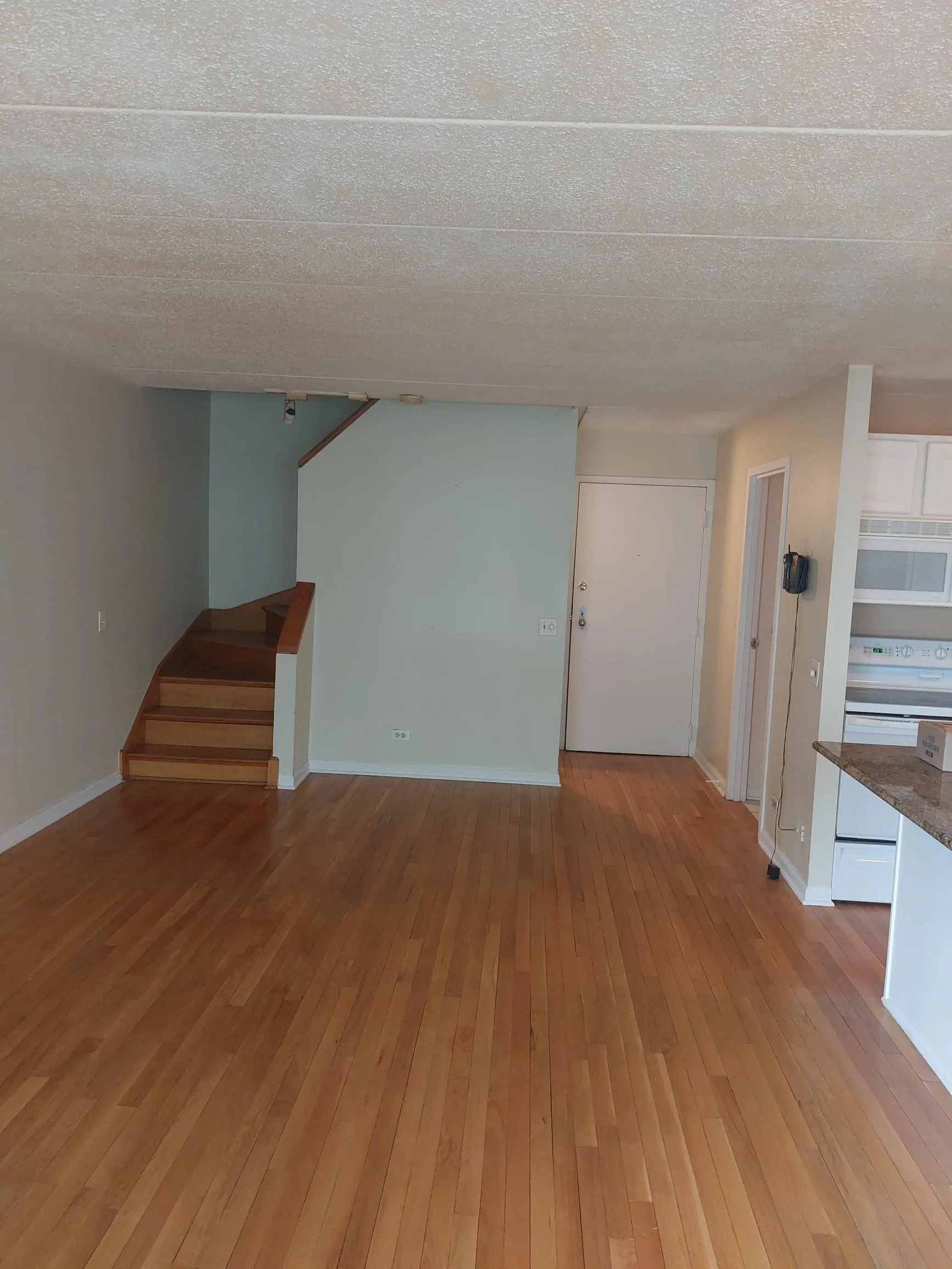 711 W GORDON TER 60613-unit#509-Chicago-IL