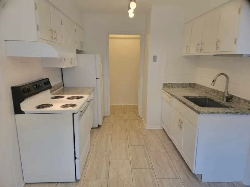 2351 W JARVIS AVE 60645-unit#1D-Chicago-IL