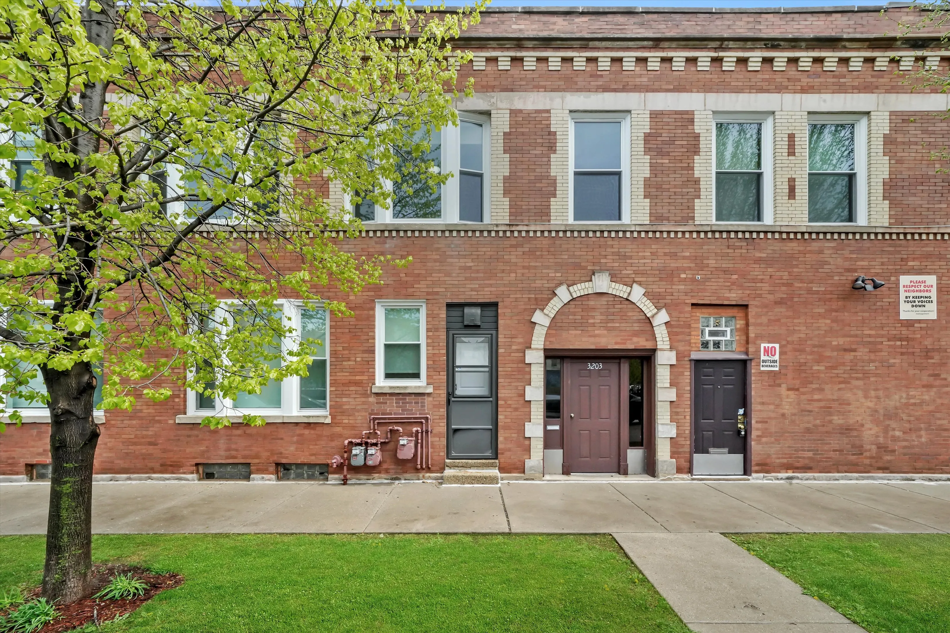 3556 W BELMONT AVE 60618-unit#2R-Chicago-IL