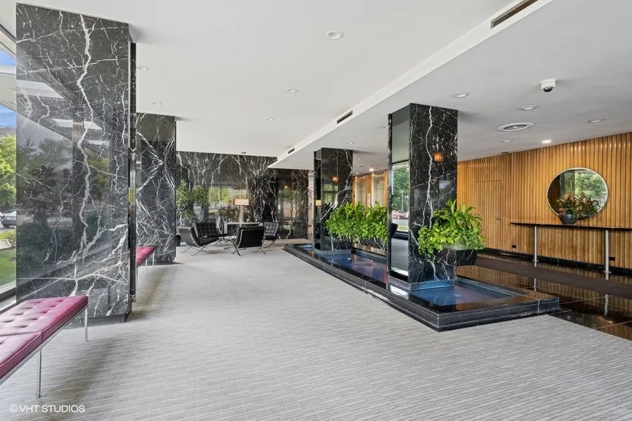 3900 N LAKE SHORE DR 60613-unit#3A-Chicago-IL