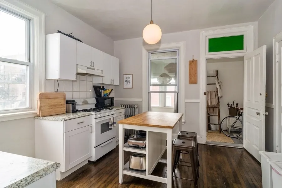 1222 N CAMPBELL AVE 60622-unit#2F-Chicago-IL