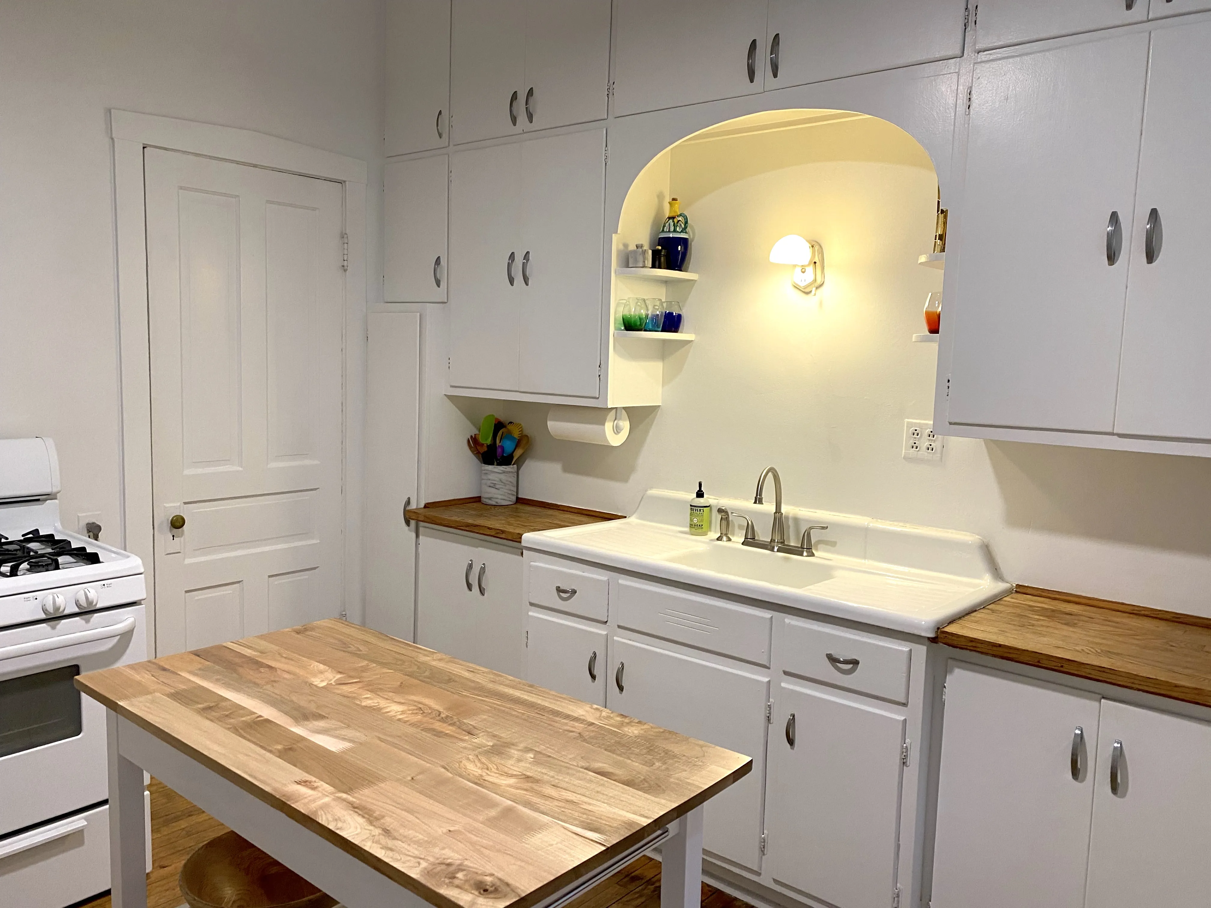 1242 W NELSON ST 60657-unit#1F-Chicago-IL