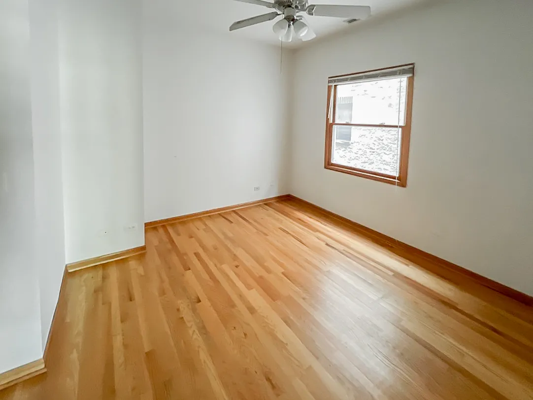 1103 W CORNELIA AVE 60657-unit#02-Chicago-IL