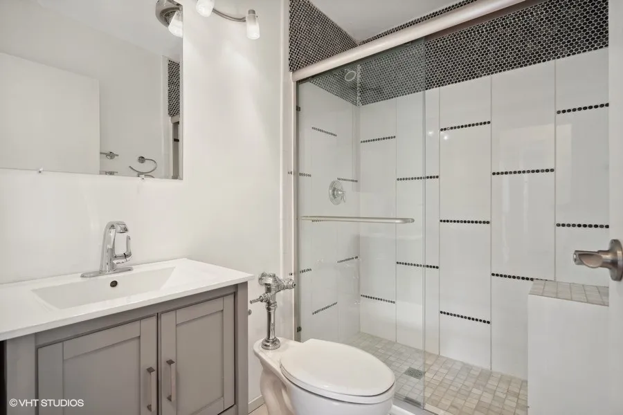 3900 N LAKE SHORE DR 60613-unit#3A-Chicago-IL