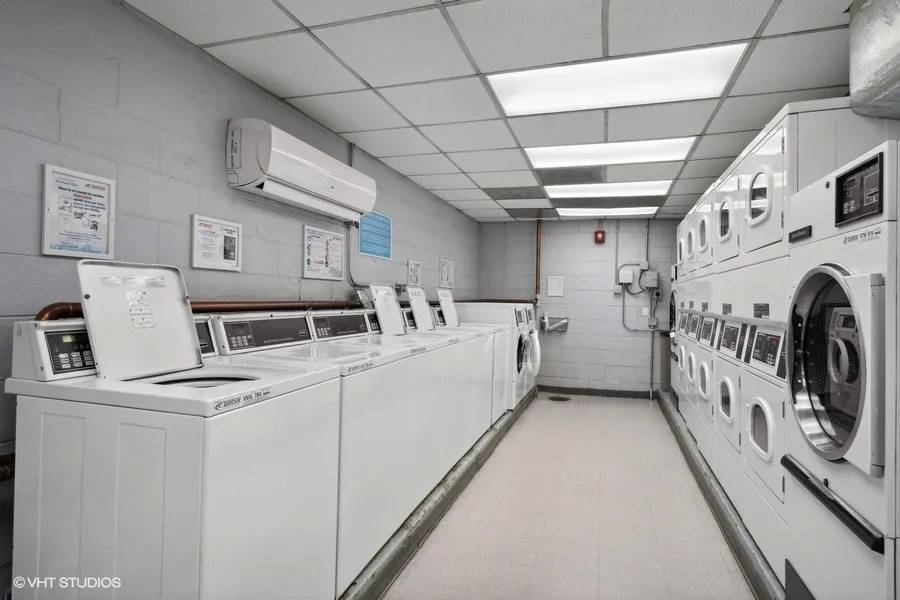 3900 N LAKE SHORE DR 60613-unit#3A-Chicago-IL