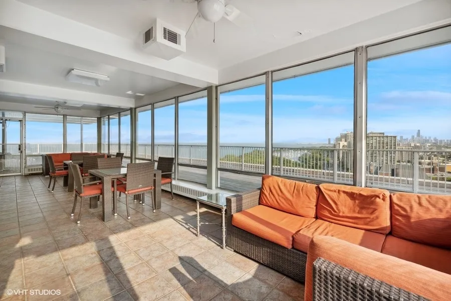 3900 N LAKE SHORE DR 60613-unit#3A-Chicago-IL