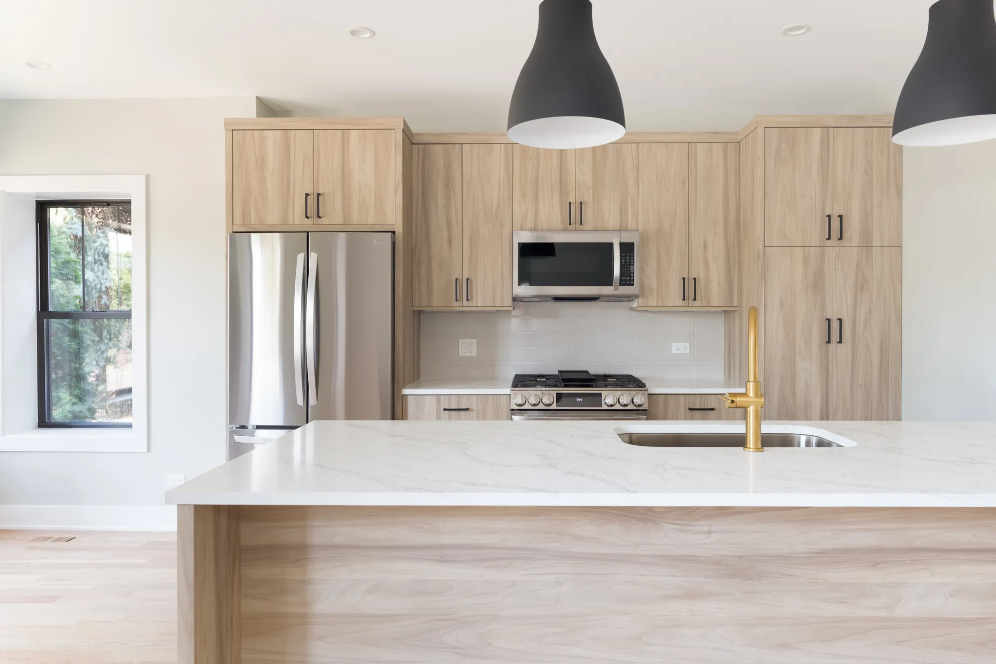 2019 W AINSLIE ST 60625-unit#1-Chicago-IL