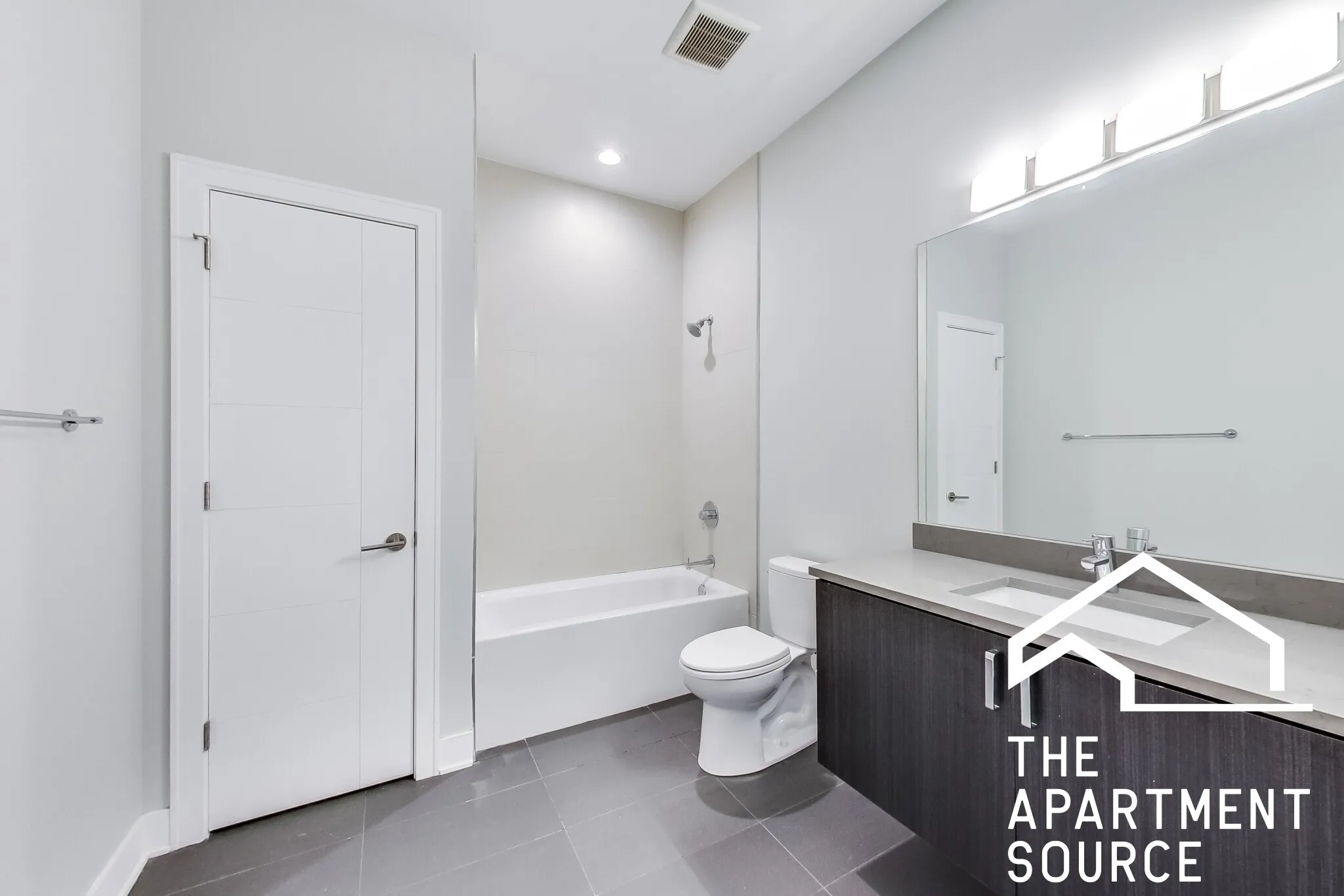 2348 N LISTER AVE 60614-unit#209-Chicago-IL