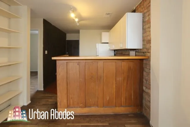 604 W SURF ST 60657-unit#3-Chicago-IL