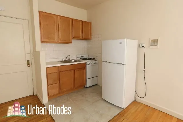 1050 W GEORGE ST 60657-unit#107-Chicago-IL