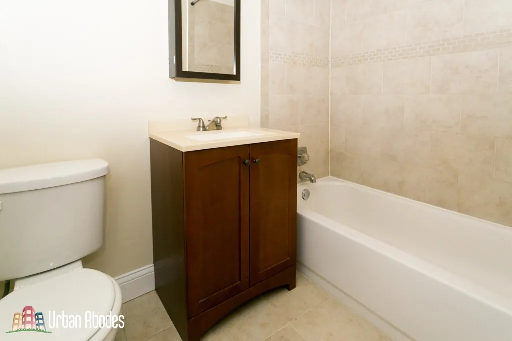 1347 N DEARBORN ST 60610-unit#100-Chicago-IL