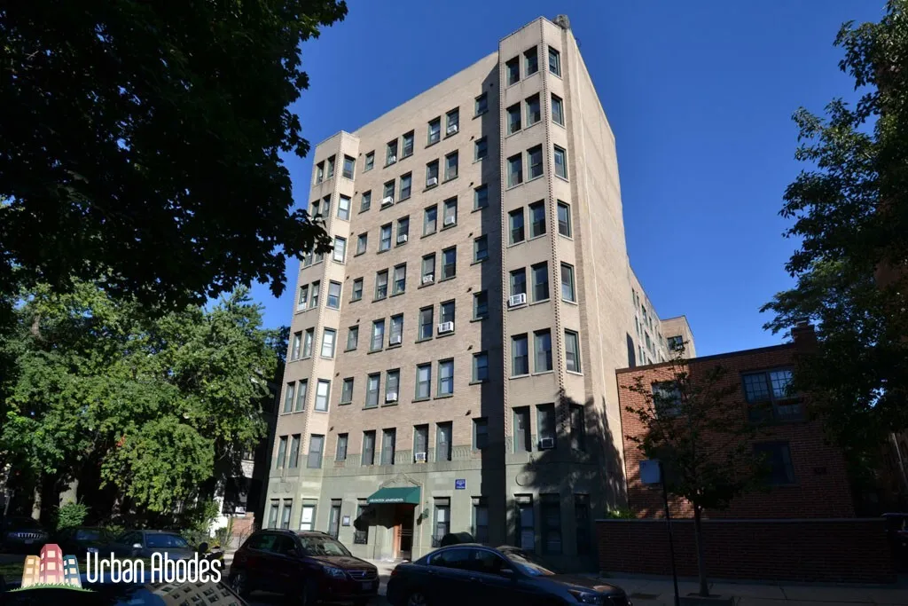 550 W ARLINGTON PL 60614-unit#702-Chicago-IL