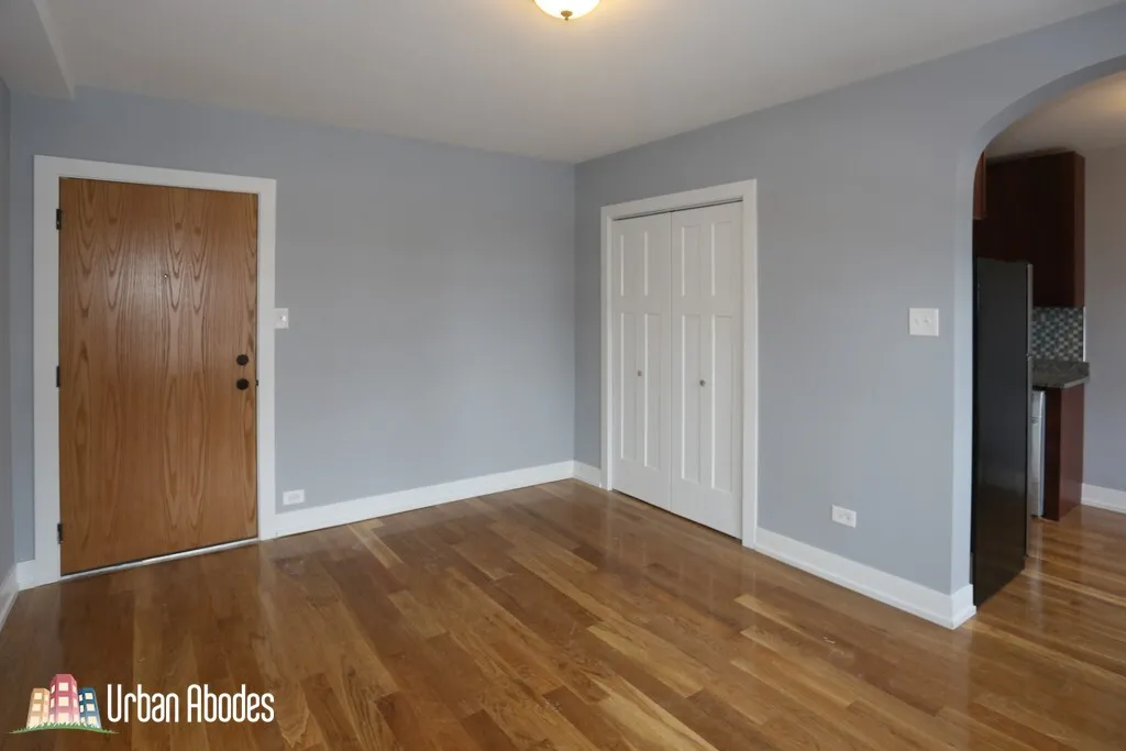 550 W ARLINGTON PL 60614-unit#702-Chicago-IL