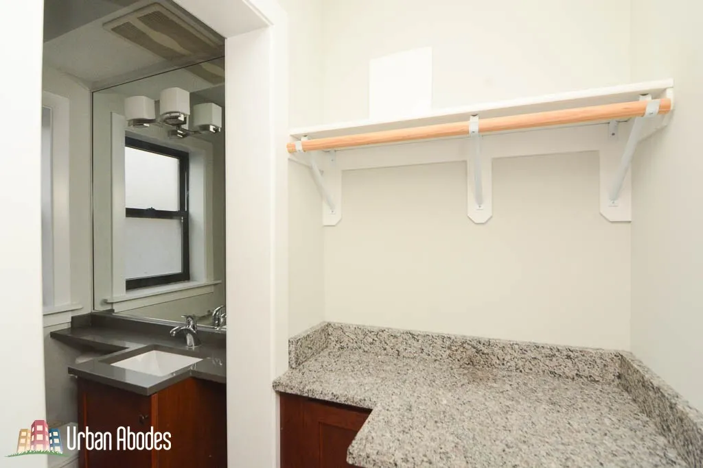 550 W ARLINGTON PL 60614-unit#307-Chicago-IL