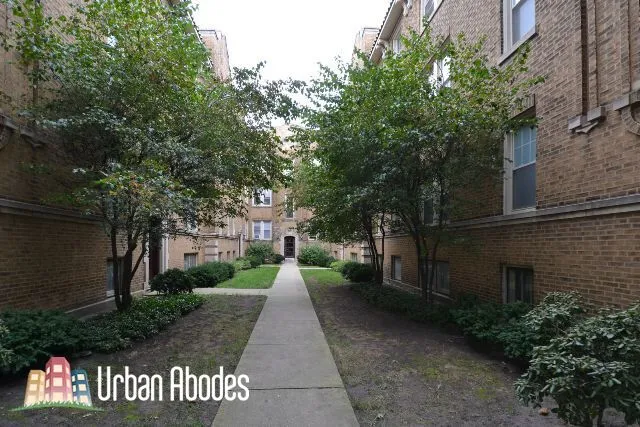 2108 W AINSLIE ST 60625-unit#E2-Chicago-IL