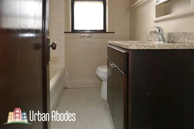 2108 W AINSLIE ST 60625-unit#E2-Chicago-IL